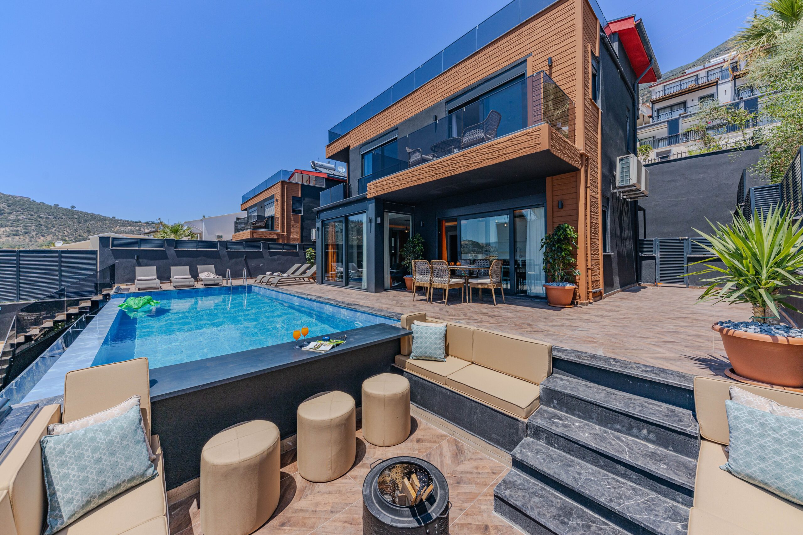 Property Details pexels ahmetcotur 27195984